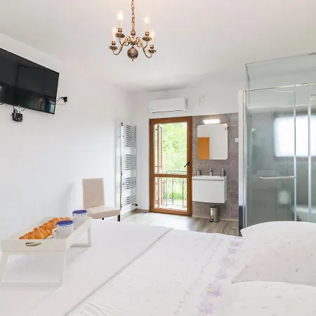 Nevenka By Interhome